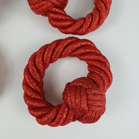 Lot of 10 Glitzy Holiday Napkin Rings - Picture 3 of 3